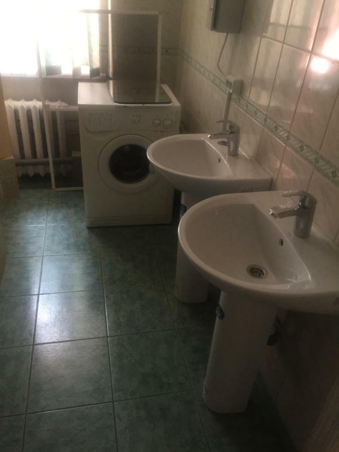 Auberge de jeunesse Подушка à Kherson Extérieur photo